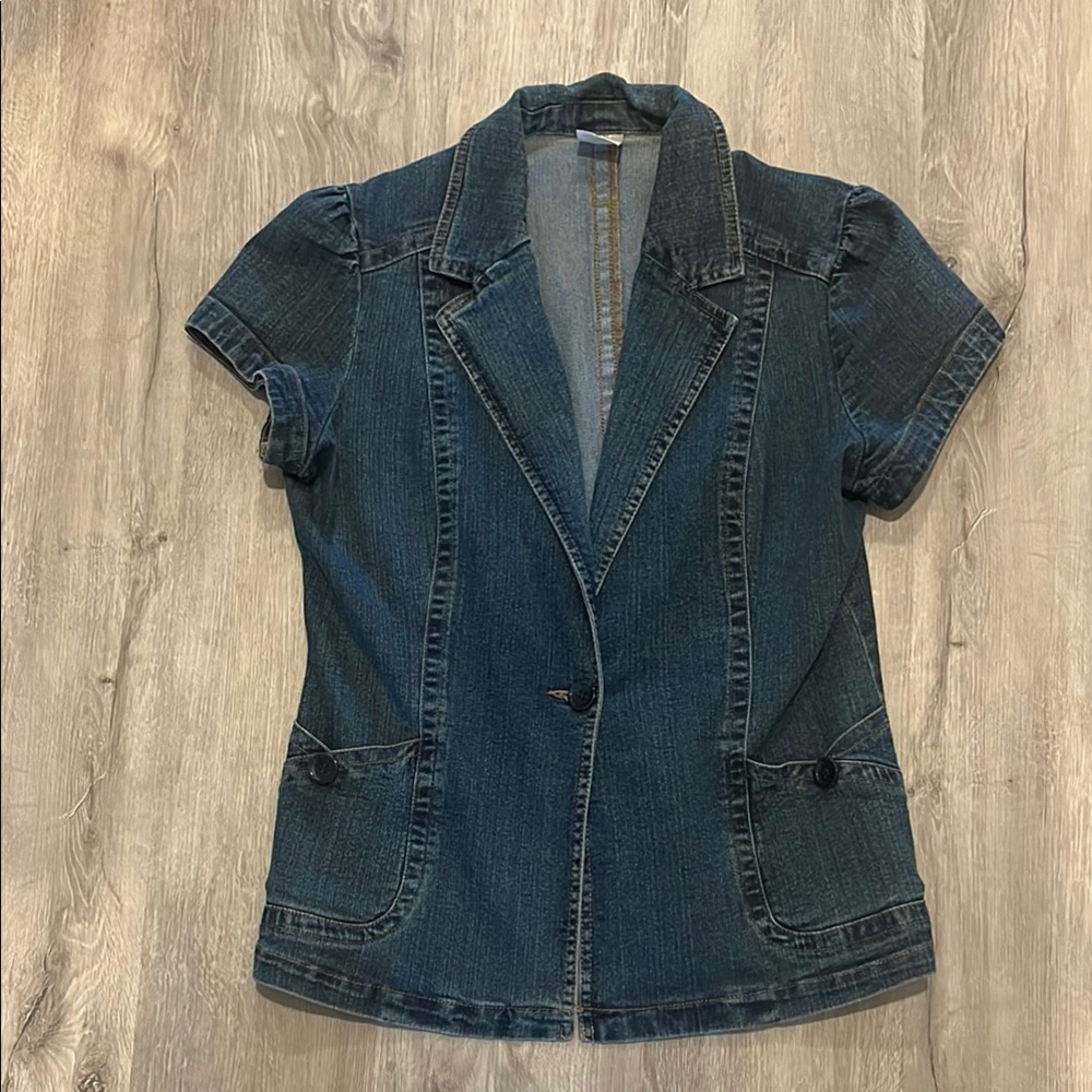 Chic Short Sleeve Denim Jacket